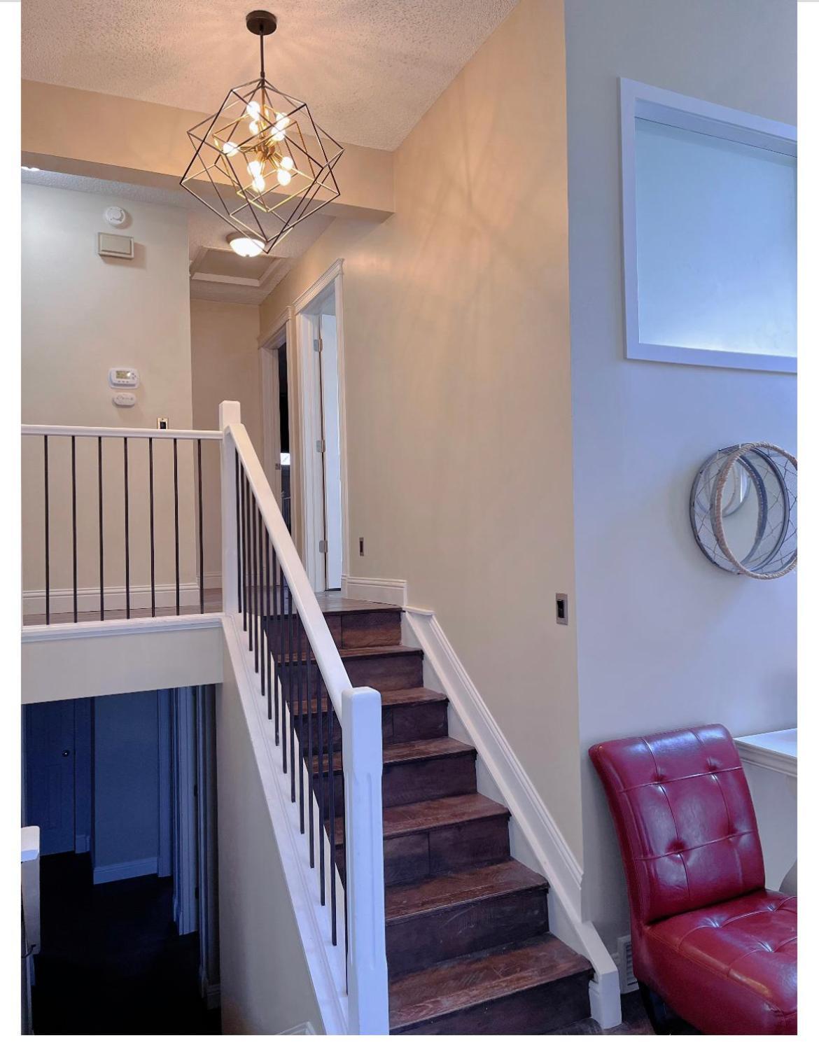Gorgeous House&30 Second Bus Station Close C-Train& Free Parking YYC Buitenkant foto